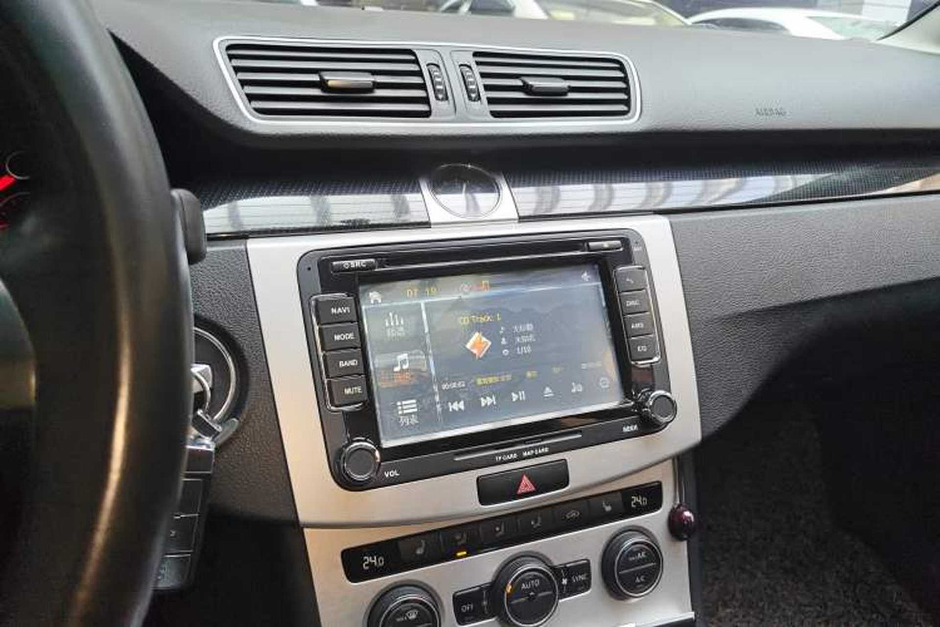 Used Volkswagen Magotan 2013 1.8TSI Luxury Model Audio And AC Panel