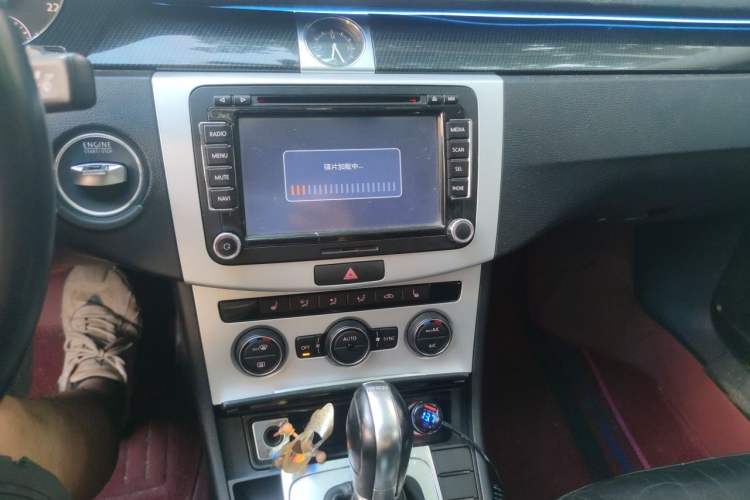 Used Volkswagen Magotan 2013 2.0 TSI Luxury Model Audio And AC Panel