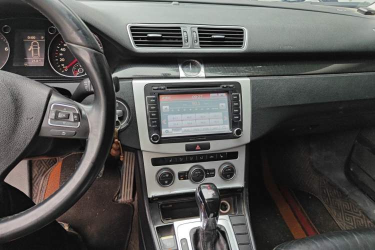 Used Volkswagen Magotan 2013 1.8TSI Luxury Model Audio And AC Panel