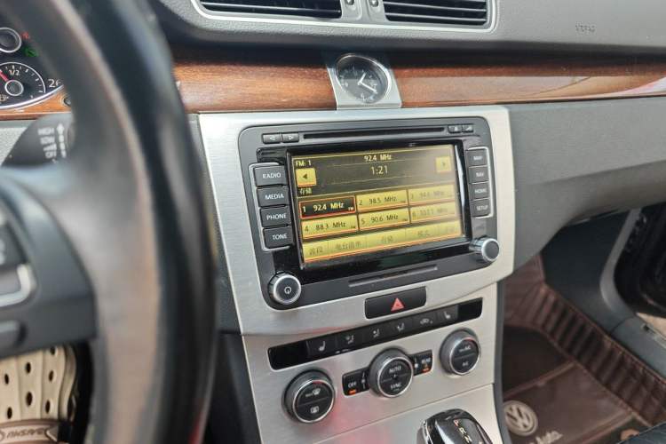 Used Volkswagen Magotan 2013 3.0 FSI Flagship Model Audio And AC Panel