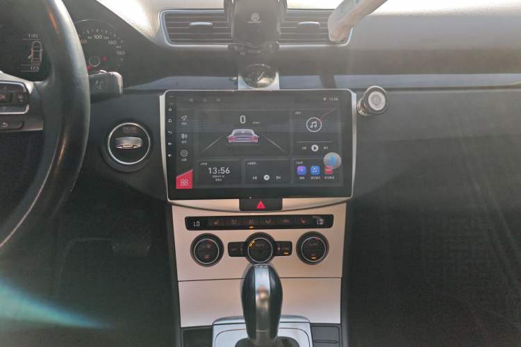 Used Volkswagen Magotan 2013 1.8TSI Luxury Model Audio And AC Panel