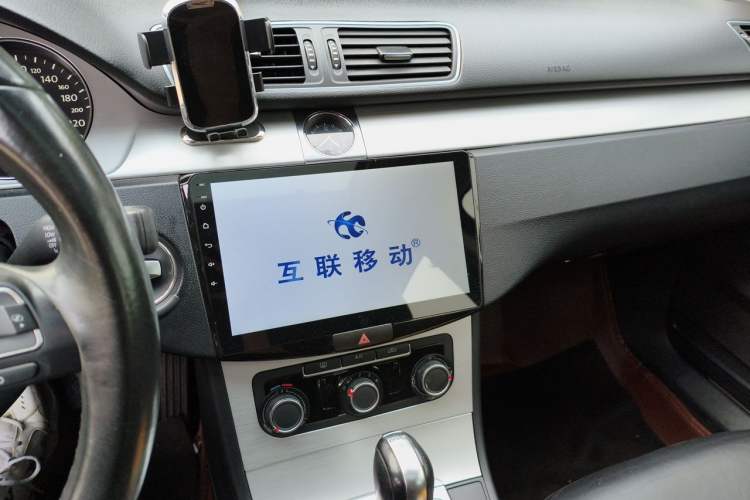 Used Volkswagen Magotan 2013 1.8TSI Premier Model Audio And AC Panel