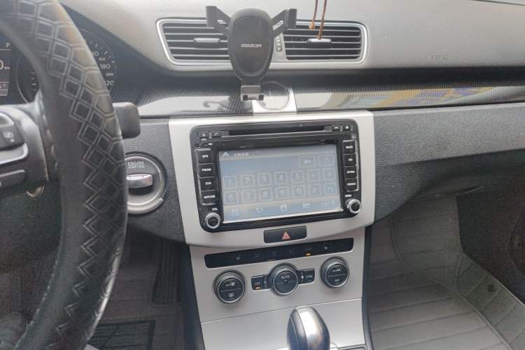 Used Volkswagen Magotan 2013 1.8TSI Luxury Model Audio And AC Panel