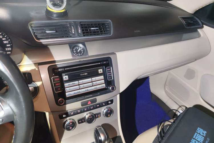 Used Volkswagen Magotan 2013 1.8TSI Luxury Model Audio And AC Panel