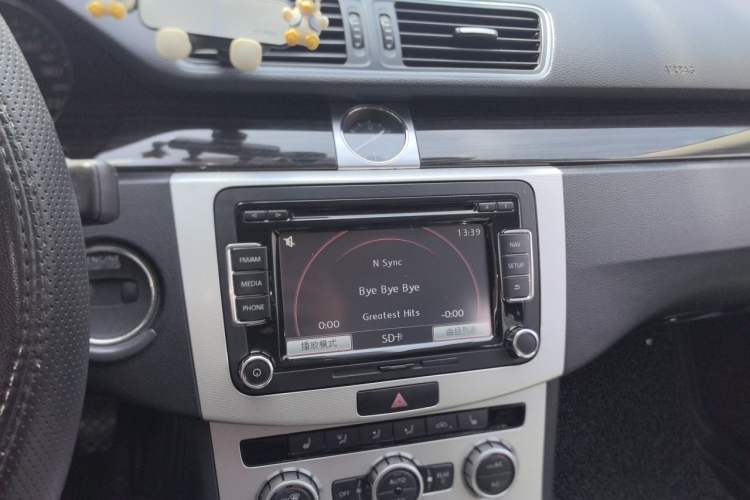 Used Volkswagen Magotan 2013 1.8TSI Prestige Model Audio And AC Panel