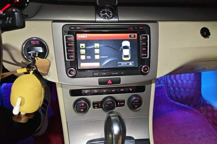Used Volkswagen Magotan 2013 1.8TSI Luxury Model Audio And AC Panel