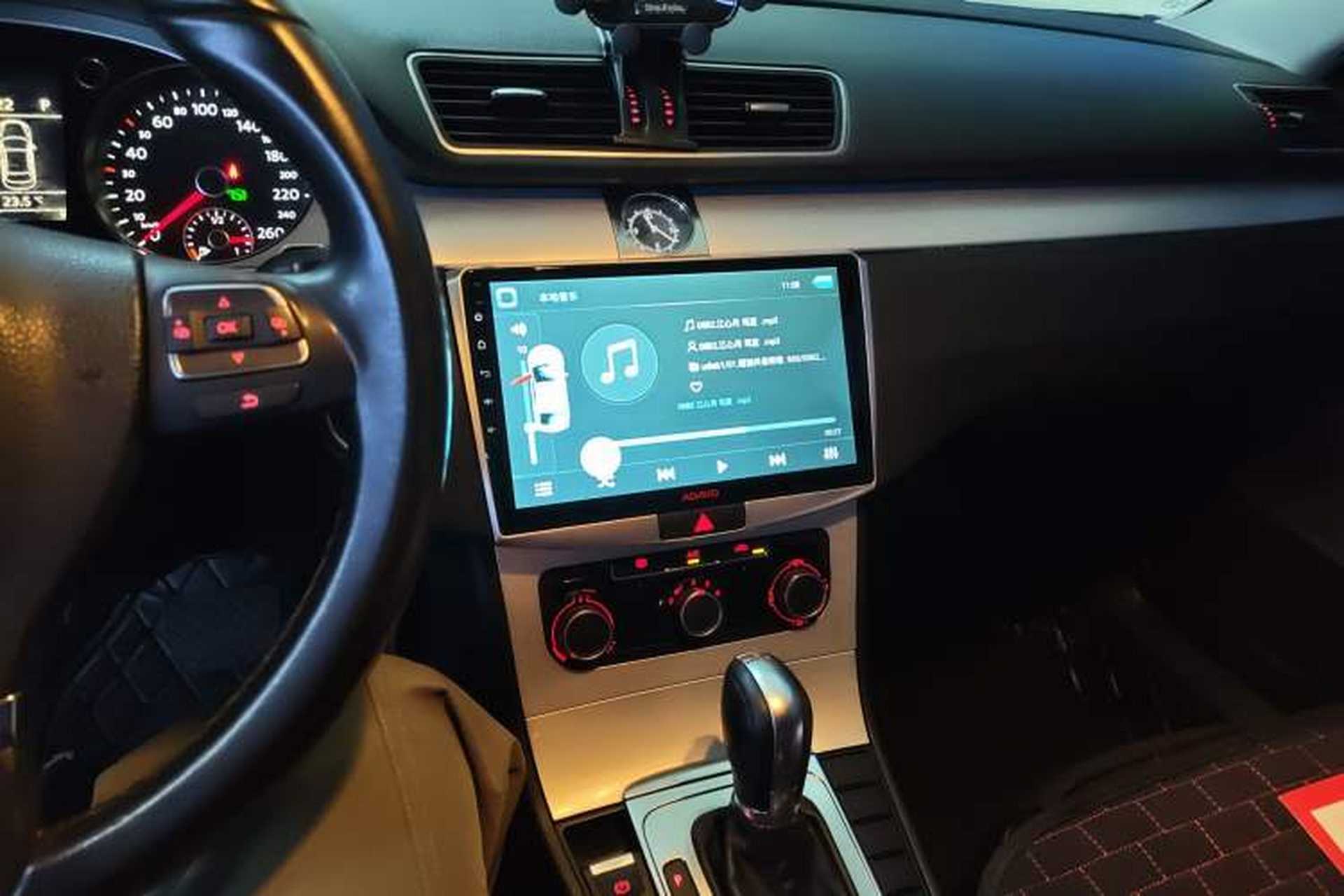 Used Volkswagen Magotan 2013 1.8TSI Premier Model Audio And AC Panel