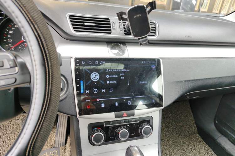 Used Volkswagen Magotan 2013 1.8TSI Premier Model Audio And AC Panel