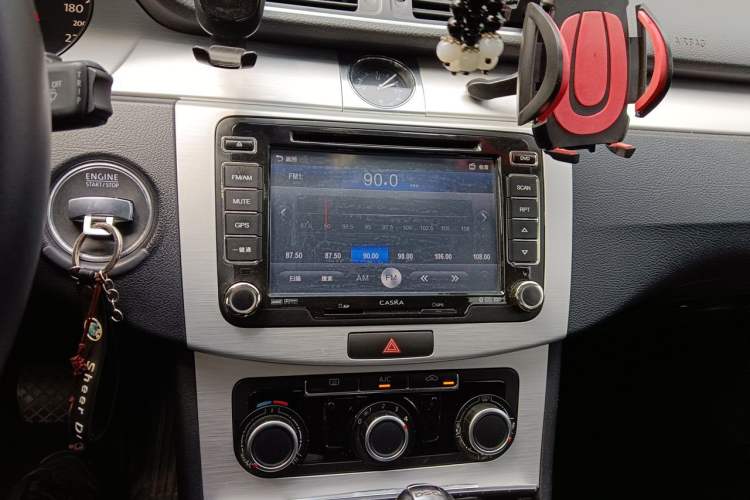 Used Volkswagen Magotan 2013 1.8TSI Comfort Model Audio And AC Panel