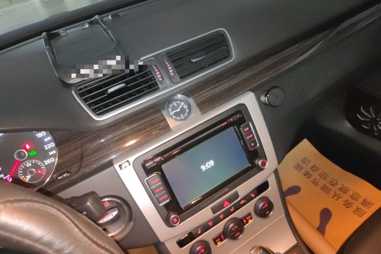 Used Volkswagen Magotan 2013 2.0 TSI Prestige Model Audio And AC Panel