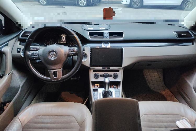 Used Volkswagen Magotan 2013 1.8TSI Luxury Model Center Console