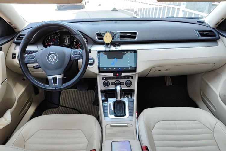 Used Volkswagen Magotan 2013 1.8TSI Luxury Model Center Console
