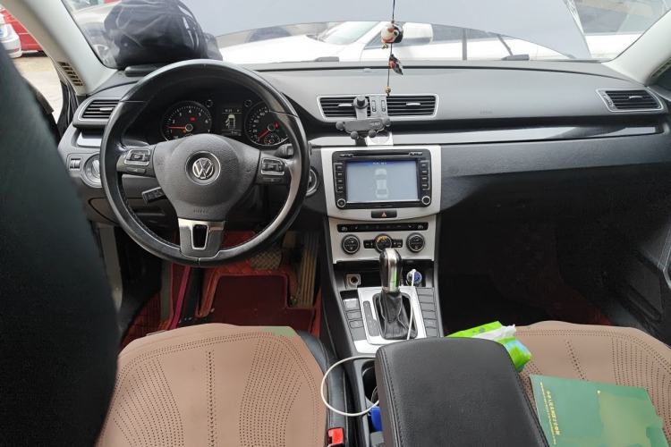 Used Volkswagen Magotan 2013 1.8TSI Luxury Model Center Console