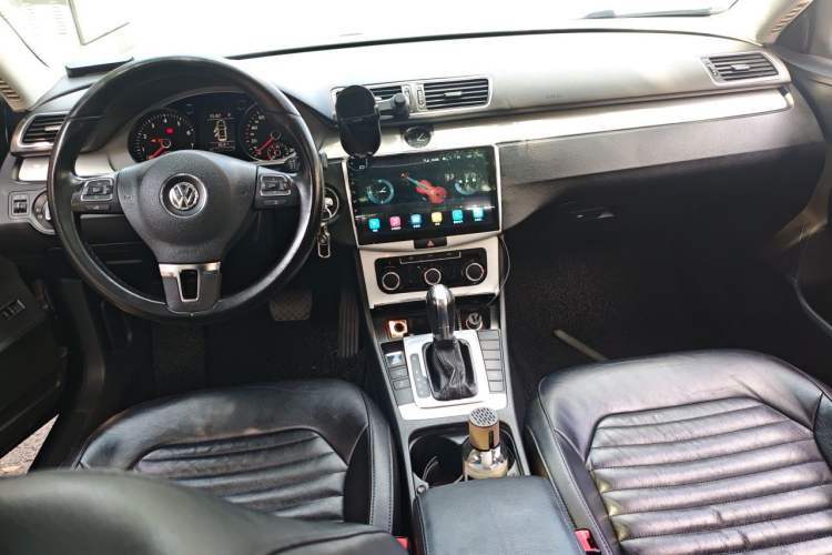 Used Volkswagen Magotan 2013 1.8TSI Premier Model Center Console
