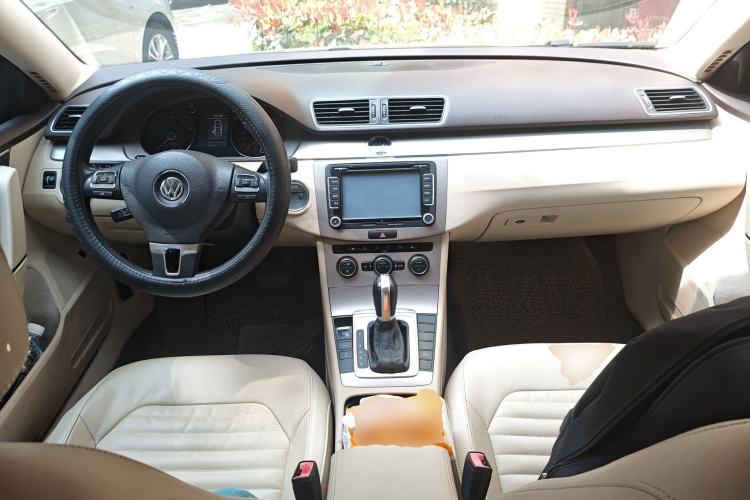 Used Volkswagen Magotan 2013 1.8TSI Luxury Model Center Console