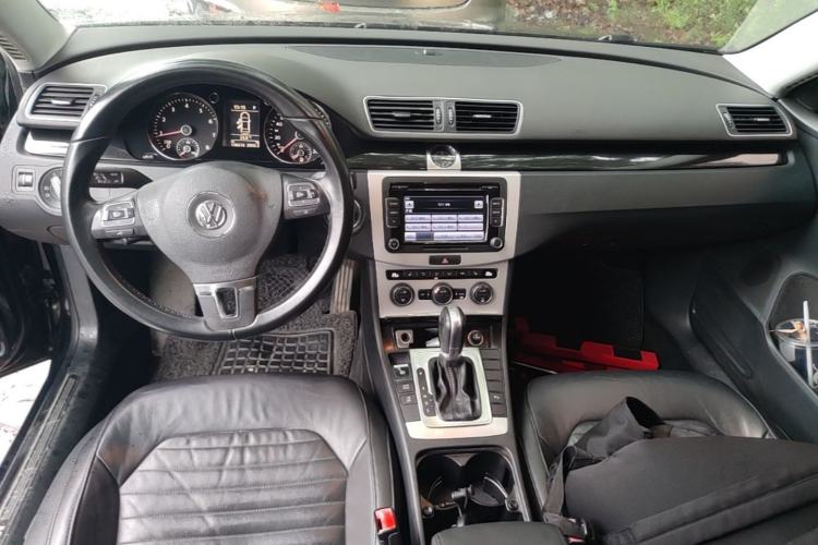 Used Volkswagen Magotan 2013 1.8TSI Luxury Model Center Console