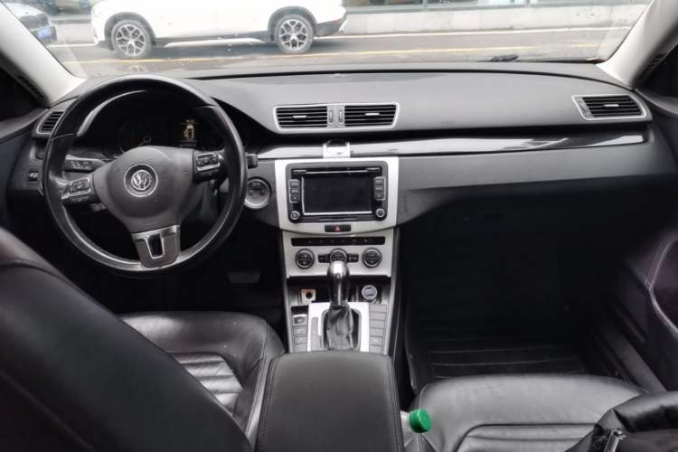 Used Volkswagen Magotan 2013 1.8TSI Luxury Model Center Console