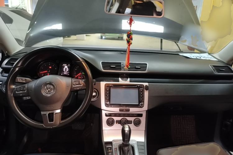 Used Volkswagen Magotan 2013 1.8TSI Luxury Model Center Console