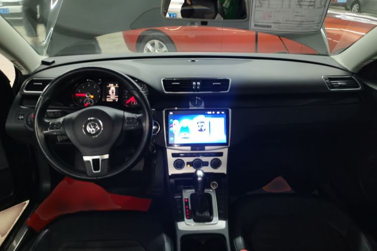 Used Volkswagen Magotan 2013 1.8TSI Luxury Model Center Console