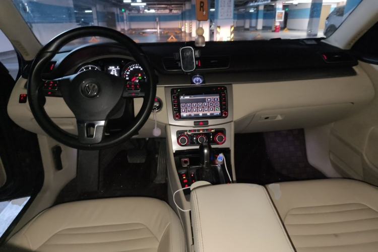Used Volkswagen Magotan 2013 1.8TSI Premier Model Center Console