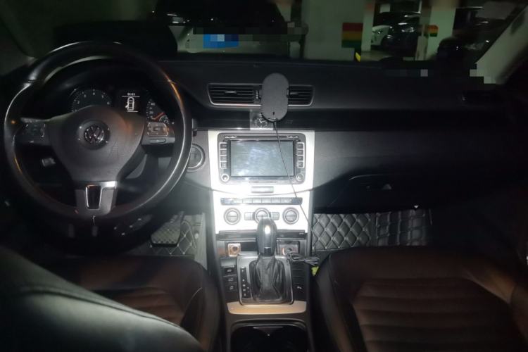 Used Volkswagen Magotan 2013 1.8TSI Premier Model Center Console