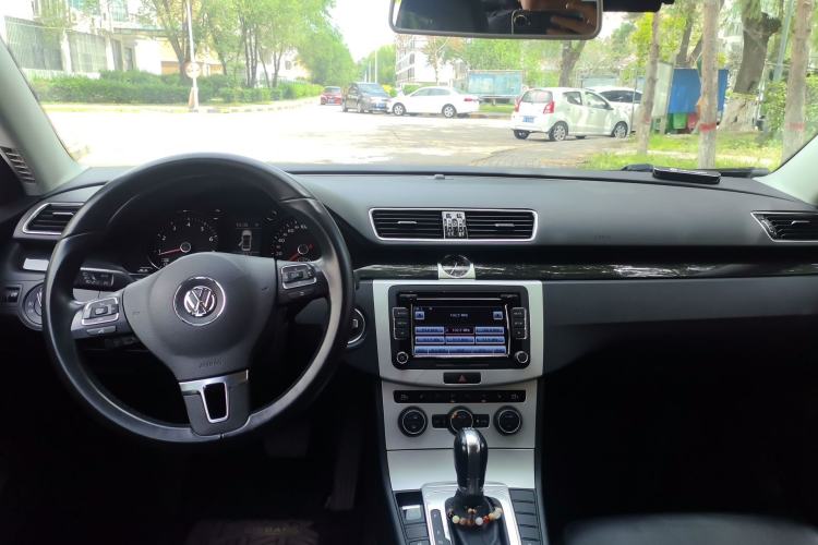 Used Volkswagen Magotan 2013 1.8TSI Luxury Model Center Console