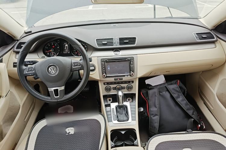 Used Volkswagen Magotan 2013 1.8TSI Luxury Model Center Console