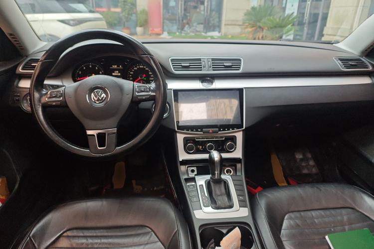 Used Volkswagen Magotan 2013 1.8TSI Premier Model Center Console