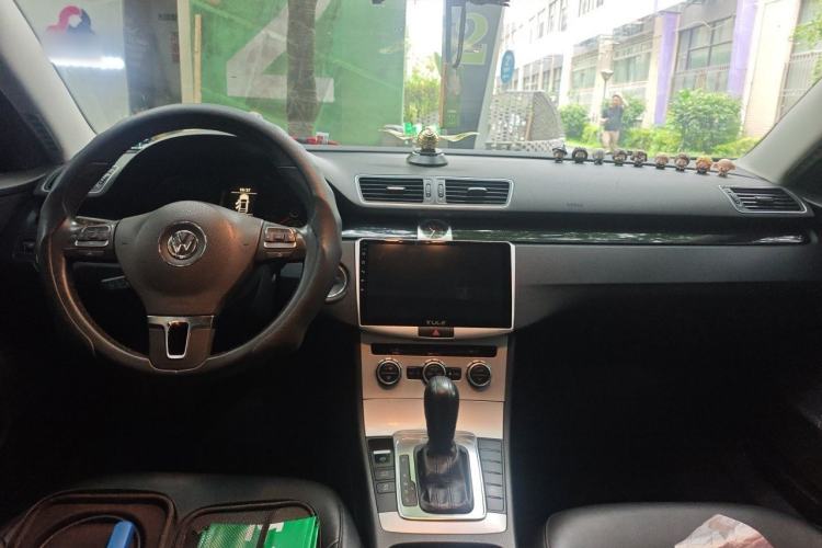 Used Volkswagen Magotan 2013 1.8TSI Luxury Model Center Console