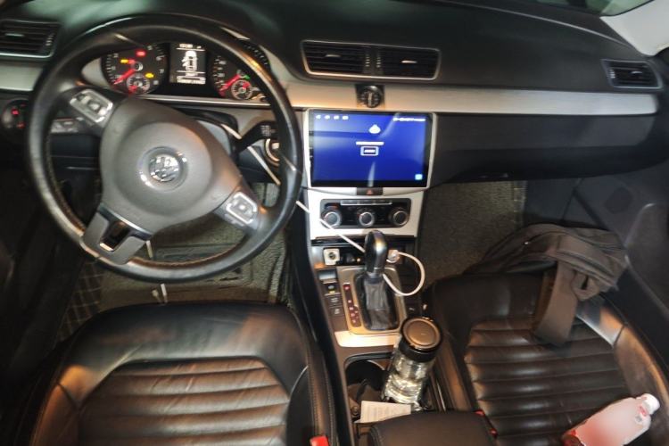 Used Volkswagen Magotan 2013 1.8TSI Premier Model Center Console