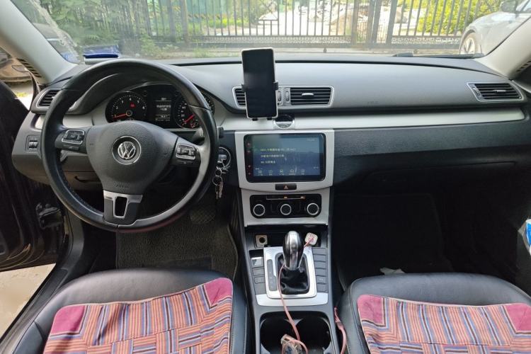 Used Volkswagen Magotan 2013 1.8TSI Premier Model Center Console