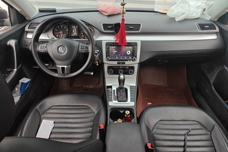 Used Volkswagen Magotan 2013 1.8TSI Premier Model Center Console
