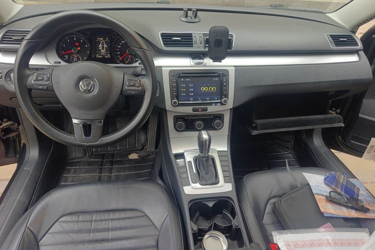 Used Volkswagen Magotan 2013 1.8TSI Premier Model Center Console