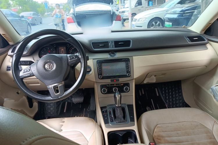 Used Volkswagen Magotan 2013 1.8TSI Luxury Model Center Console
