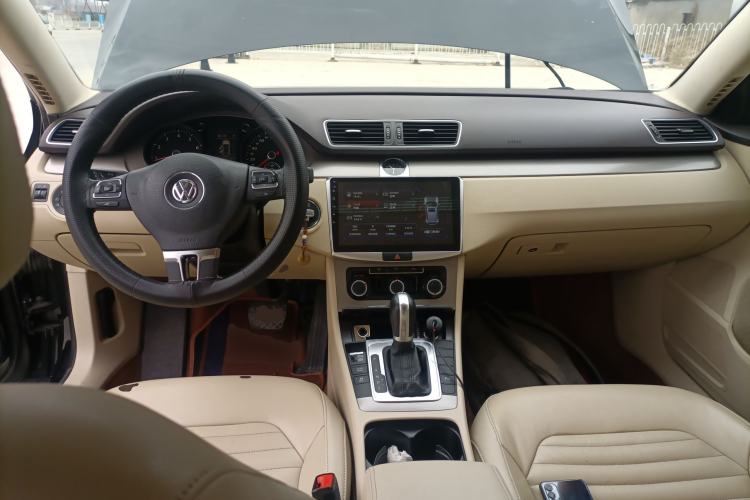 Used Volkswagen Magotan 2013 1.8TSI Premier Model Center Console
