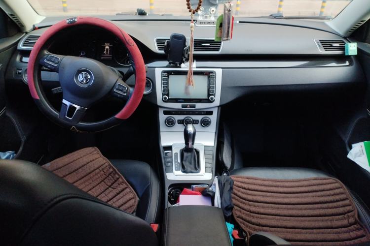 Used Volkswagen Magotan 2013 1.8TSI Premier Model Center Console