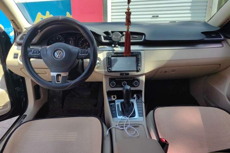 Used Volkswagen Magotan 2013 1.8TSI Premier Model Center Console