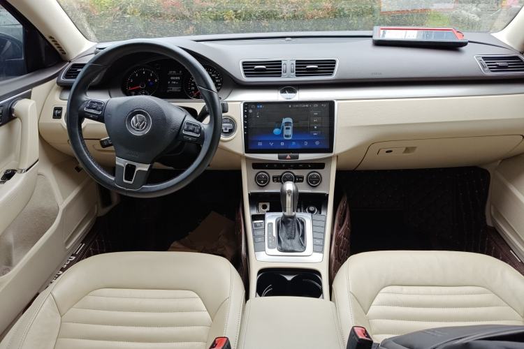 Used Volkswagen Magotan 2013 1.8TSI Luxury Model Center Console
