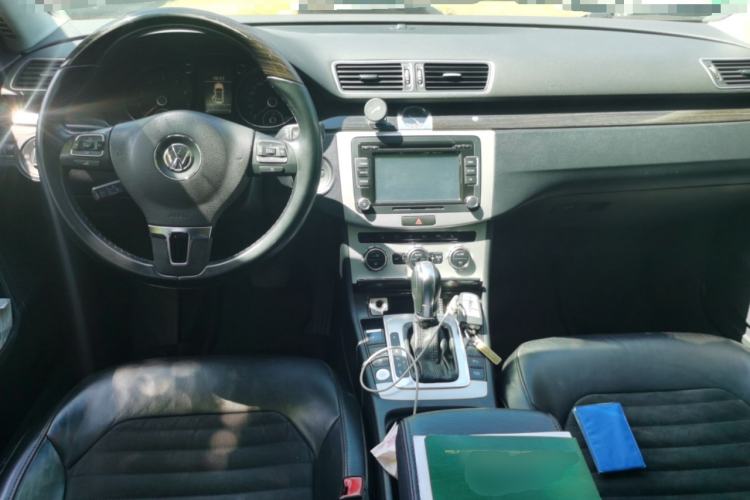 Used Volkswagen Magotan 2013 1.8TSI Prestige Model Center Console