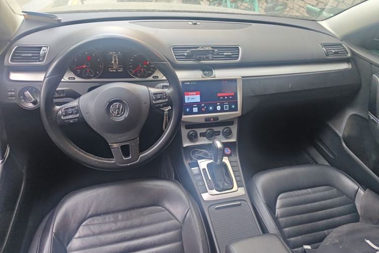 Used Volkswagen Magotan 2013 1.8TSI Premier Model Center Console