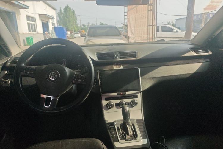 Used Volkswagen Magotan 2013 1.8TSI Premier Model Center Console