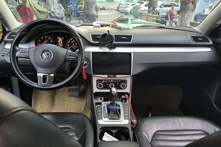 Used Volkswagen Magotan 2013 1.8TSI Premier Model Center Console