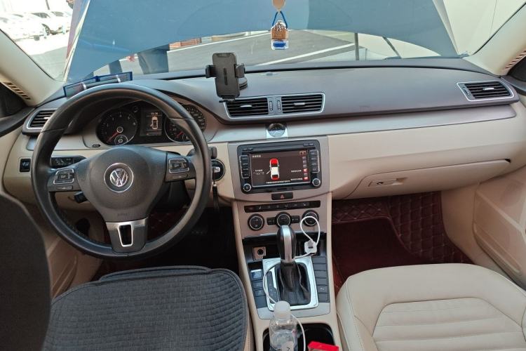 Used Volkswagen Magotan 2013 1.8TSI Luxury Model Center Console