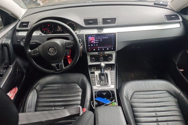 Used Volkswagen Magotan 2013 1.8TSI Premier Model Center Console