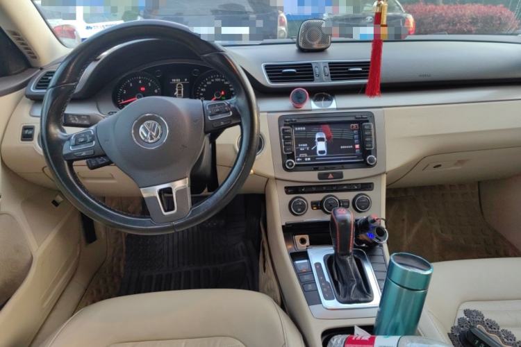 Used Volkswagen Magotan 2013 1.8TSI Luxury Model Center Console