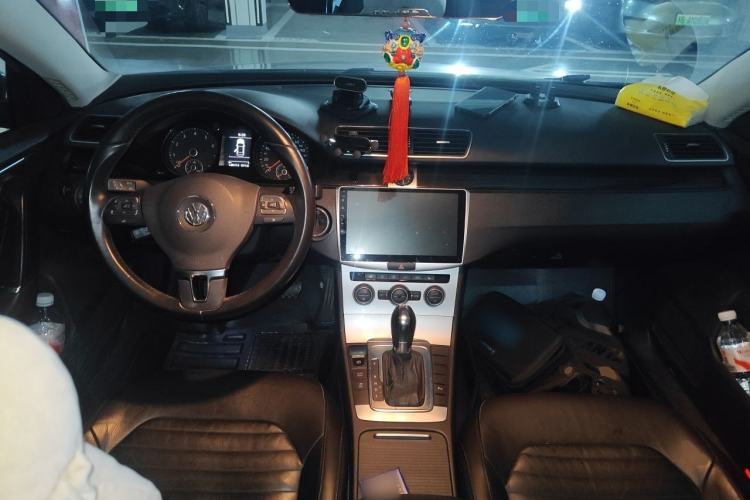 Used Volkswagen Magotan 2013 2.0 TSI Luxury Model Center Console