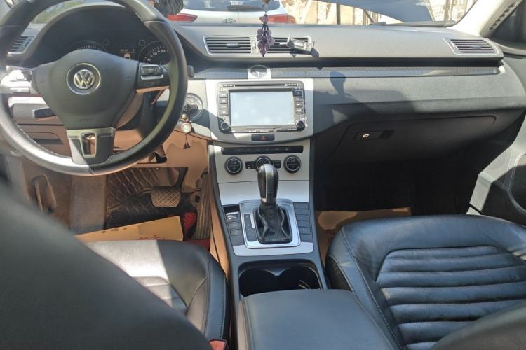 Used Volkswagen Magotan 2013 1.8TSI Luxury Model Center Console