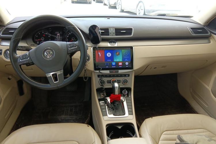 Used Volkswagen Magotan 2013 1.8TSI Luxury Model Center Console