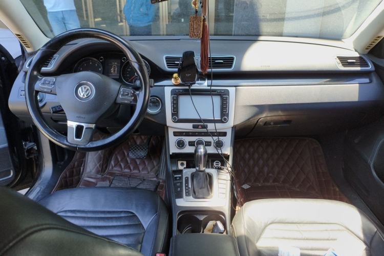 Used Volkswagen Magotan 2013 1.8TSI Luxury Model Center Console