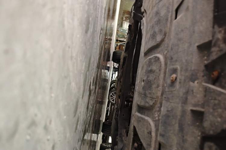 Used Volkswagen Magotan 2013 1.8TSI Premier Model Chassis Front